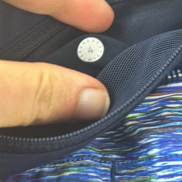 Lululemon Speed Up Short *2.5" Interconnect Blue Multi / True Navy - Picture 3 of 4